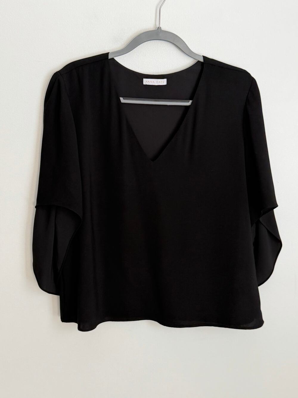 Anna Cate Nina Blouse in Black size large